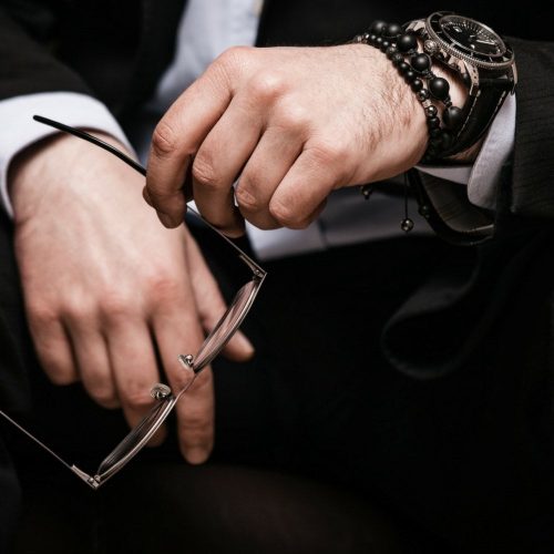 Hur män kan styla armband i sterling silver