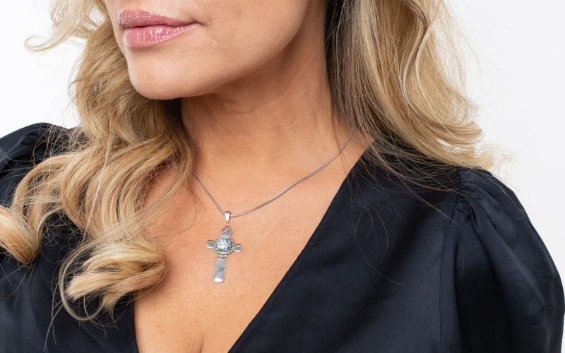 Varför du bör skaffa ett Sterling Silver Cross till påsk