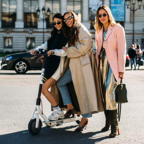 Klä dig snyggt & rätt när du åker elsparkcyklar – Här är våra bästa tips