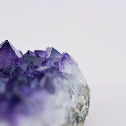 Unveiling the Authenticity: A Guide to Determining the Legitimacy of Crystal Bracelets