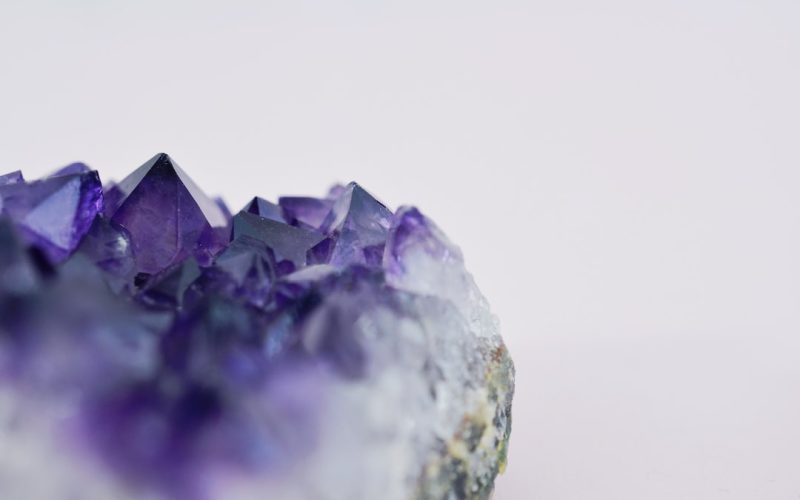 Unveiling the Authenticity: A Guide to Determining the Legitimacy of Crystal Bracelets